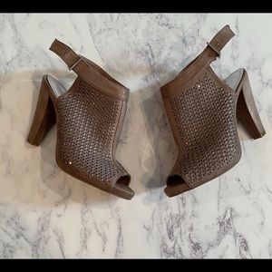 Jennifer Lopez Peep Toe Bootie Heel Tan Champagne